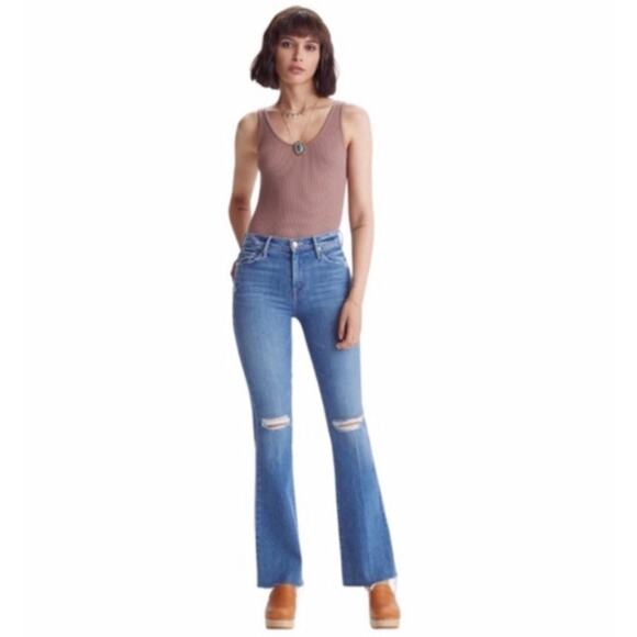 MOTHER The Weekender Fray Jeans Six Packs On Me 28 Flare - Picture 10 of 10